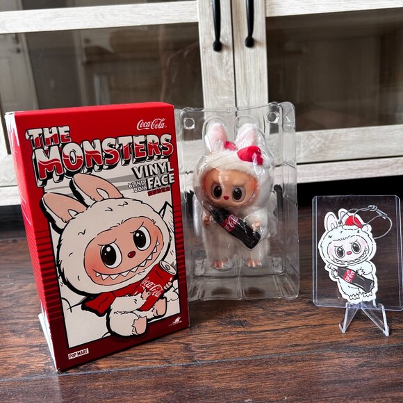 SUPRISE SHAKE- The Monsters Coca-Cola- Labubu AUTHENTIC - Picture 1 of 6